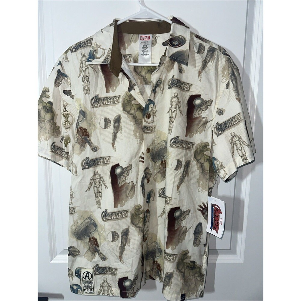 Marvel Avengers Disney Button Down Short Brand New Size M